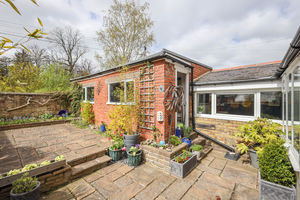 Photo 15- click for photo gallery